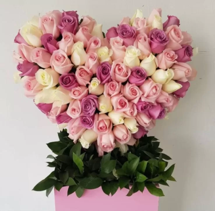 Bouquete corazon de 75 Rosas